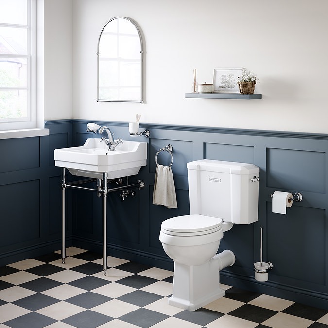 Trafalgar Close Coupled Toilet with Soft Close Seat – Traditional Ceramic WC - Image 4