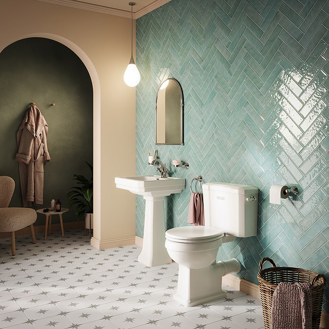 Trafalgar Close Coupled Toilet with Soft Close Seat – Traditional Ceramic WC - Image 6