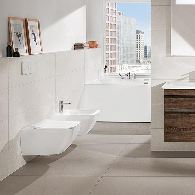 Villeroy and Boch Venticello DirectFlush Rimless Wall Hung Toilet + Soft Close Seat - Image 6