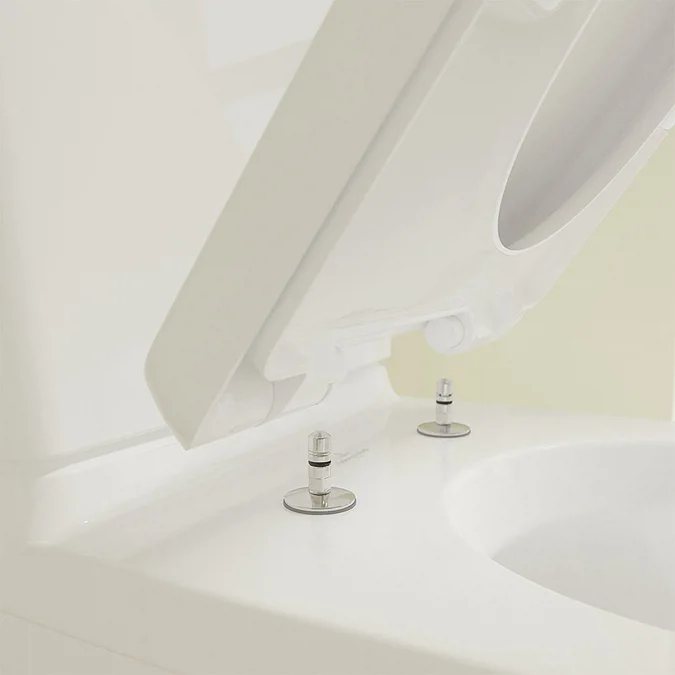 Villeroy and Boch O.novo BTW Close Coupled Toilet (Bottom Entry Water Inlet) + Soft Close Seat - Image 3
