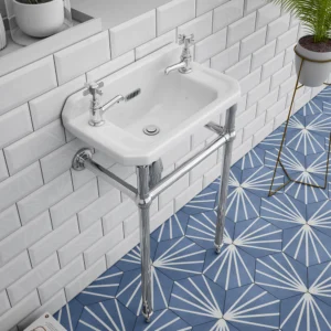 Keswick Traditional 515mm Cloakroom Basin 2TH & Chrome Wash Stand