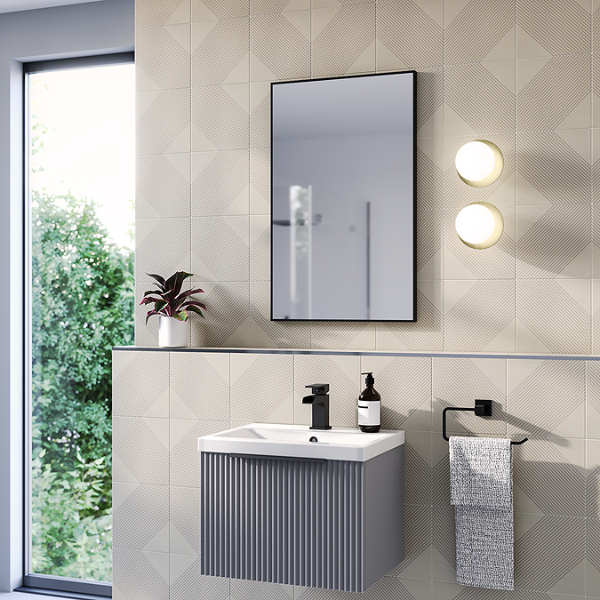 Arezzo Thin Frame 500 x 800mm Rectangular Mirror - Matt Black - Image 3