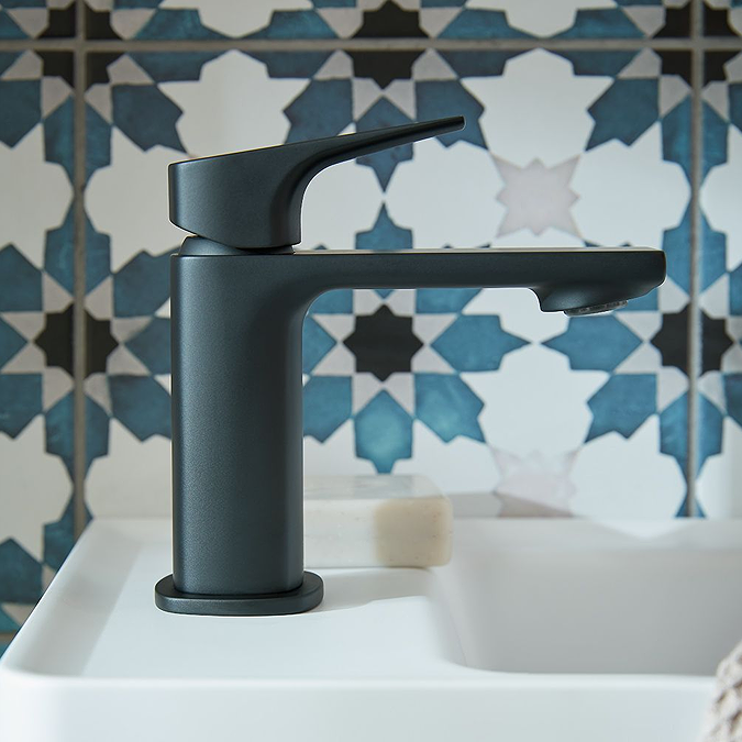 Vado Cameo Lever Low-Pressure Mini Basin Mixer & Waste - Matt Black - Image 3